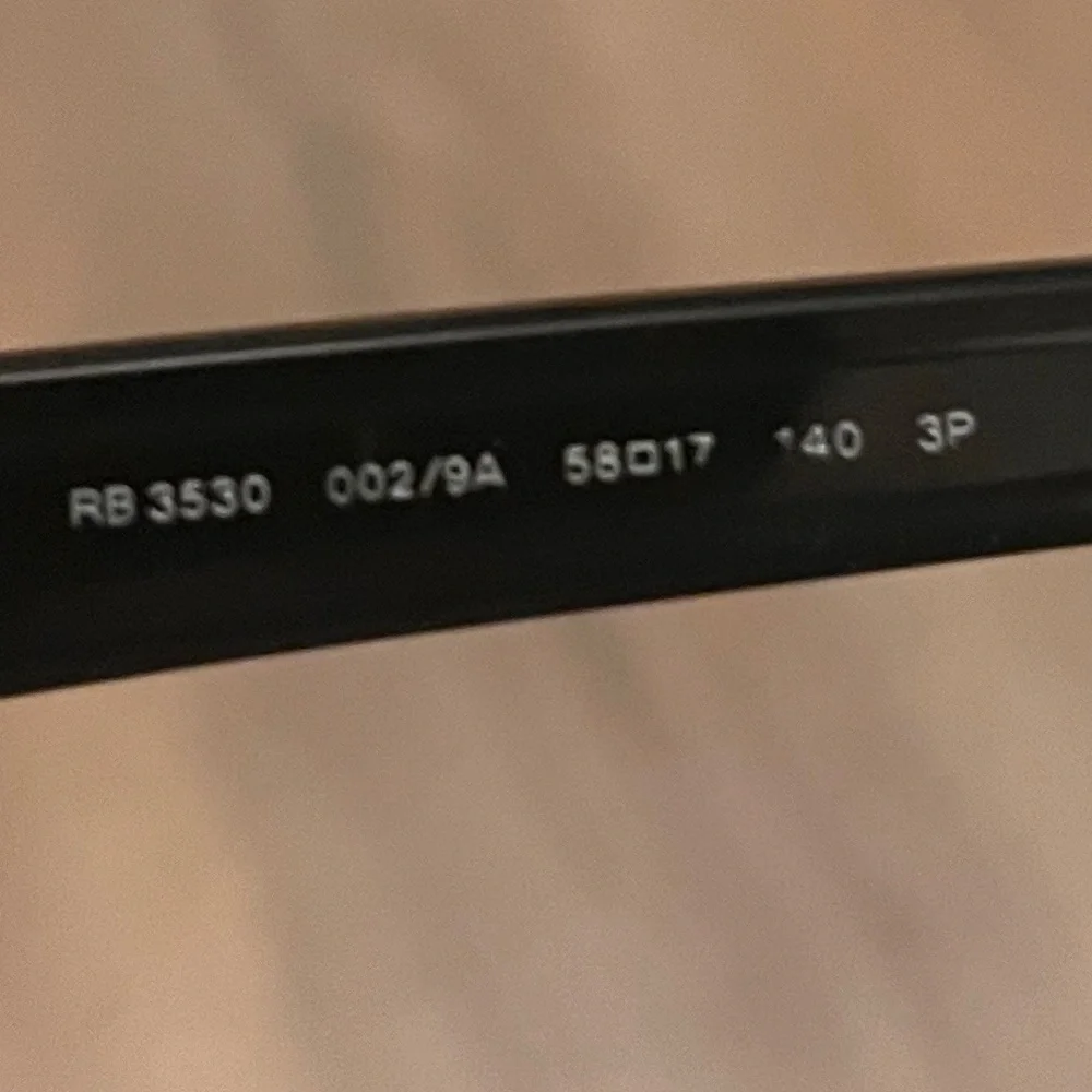 Ray-Ban RB3530 polarized sunglasses w/case - Picture 5 of 10